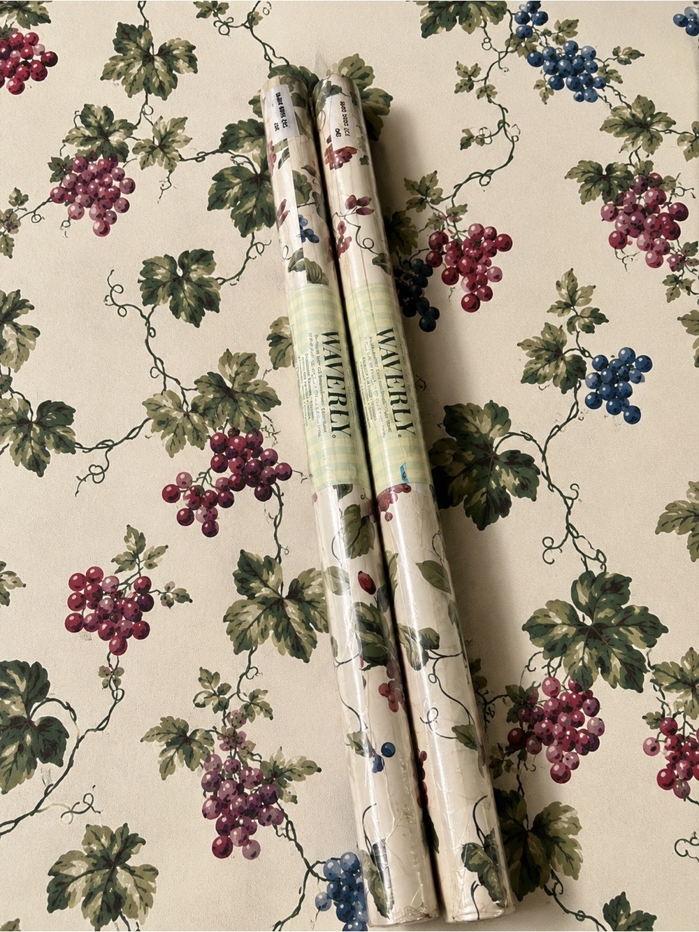 Waverly Berry Vine Wallpaper Cottagecore English Garden Botanical 2 Rolls